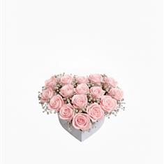 pink roses heart shape